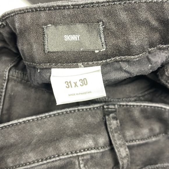 Like new, Express Slim Jeans - Picture 8 of 8